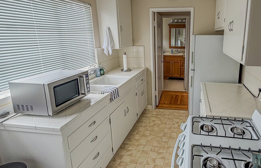 More Photos Of 2735 Byron St, Palo Alto Multifamily For Sale