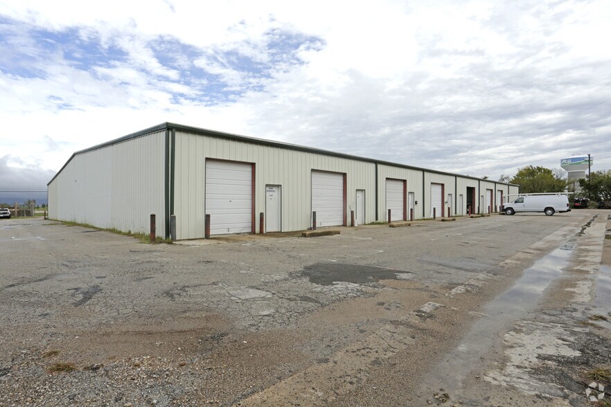 More Photos Of 3225 Springer Ln, Rockwall Warehouse For Lease