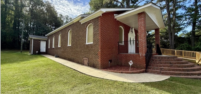 Primary Photo Of 227 Pennsylvania Ave, Fayetteville Religious Facility For Sale