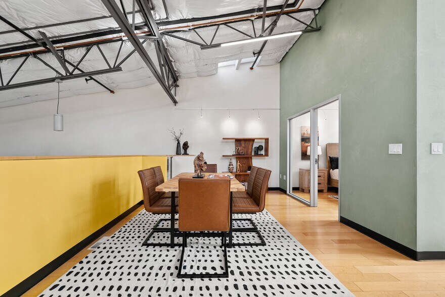 More Photos Of 108 High Rd, Santa Cruz Flex For Sale