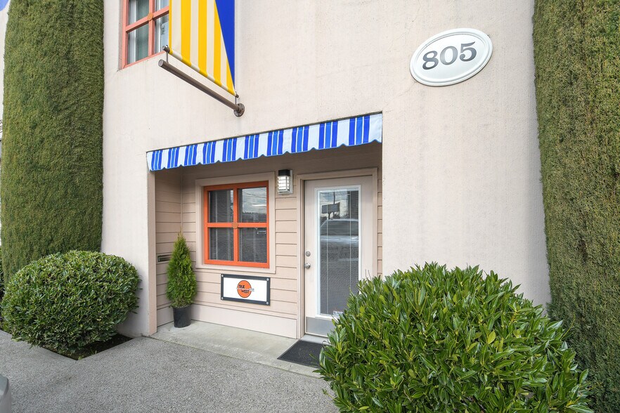 Primary Photo Of 805-815 SE Sherman St, Portland Warehouse For Lease