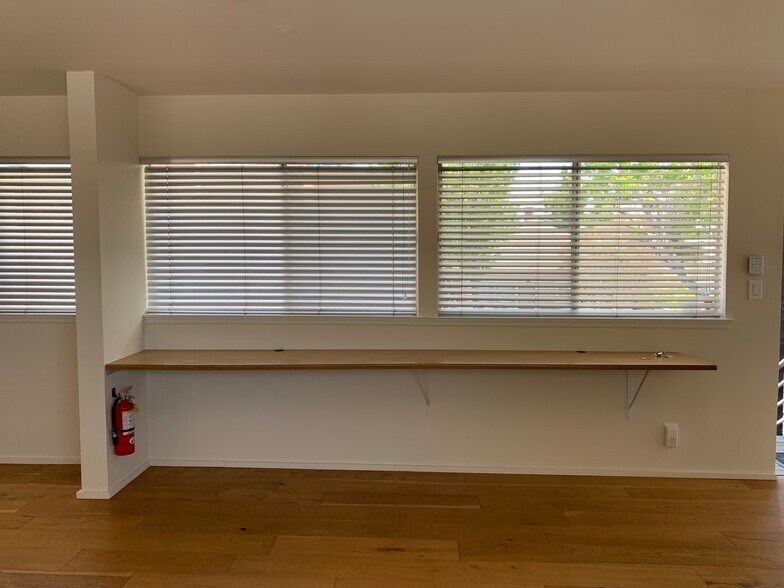 More Photos Of 926 Emerson St, Palo Alto Freestanding For Lease