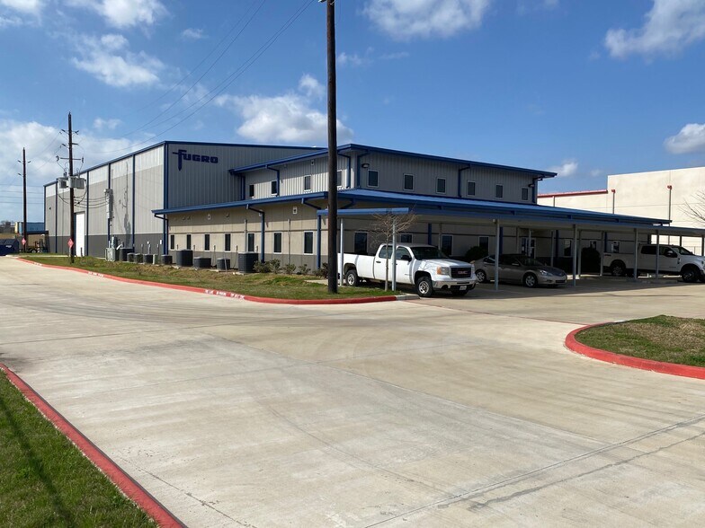 More Photos Of 25410 Clay Rd, Katy Warehouse For Lease