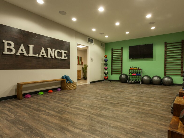 More Photos Of 9336 Kings Parade Blvd, Charlotte Apartments For Lease