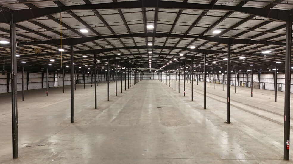 More Photos Of 600 E Sherwood Dr, Union City Distribution For Lease