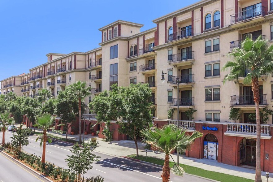 More Photos Of 550 N Figueroa St, Los Angeles Apartments For Lease