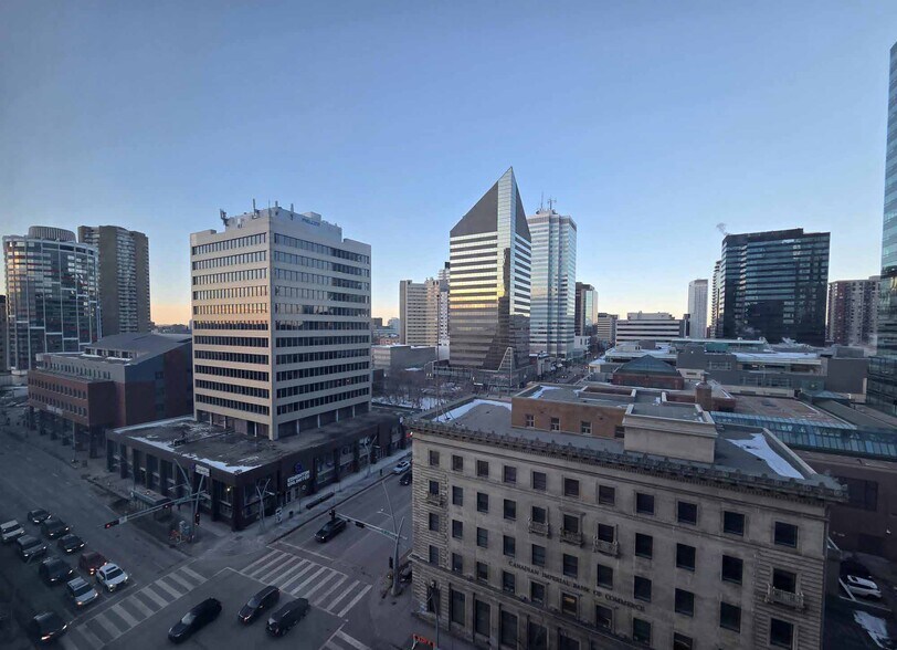 More Photos Of 10080 Jasper Ave NW, Edmonton Office For Lease