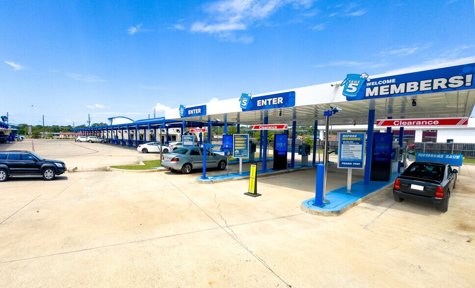 More Photos Of 330 N Spur 63, Longview Carwash For Sale
