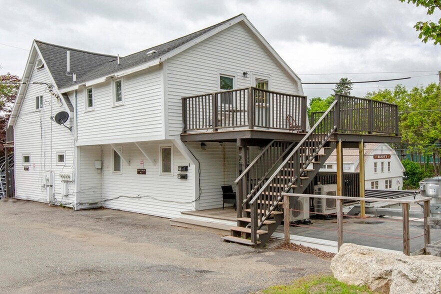 More Photos Of 28 Union St, Boothbay Harbor Restaurant For Sale