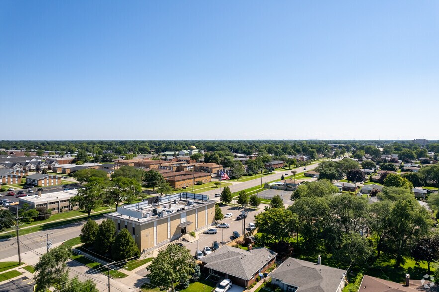 More Photos Of 8424 E 12 Mile Rd, Warren Office For Sale