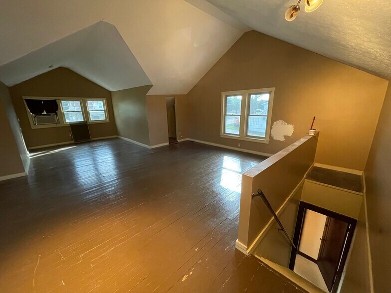 More Photos Of 6310 Highway 329, Crestwood Office For Lease