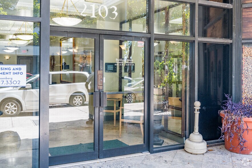 More Photos Of 2103 Coral Way, Miami Office For Lease