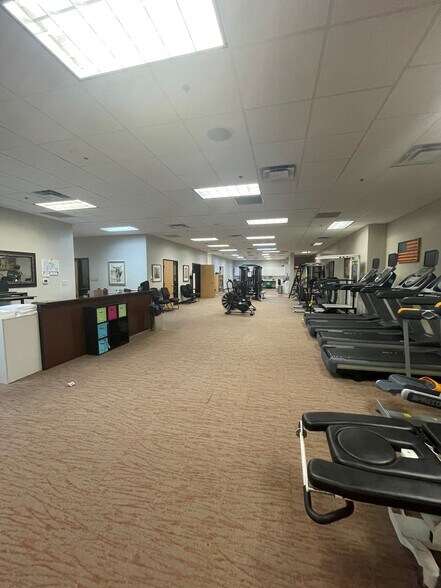 More Photos Of 18600 Lyndon B Johnson Fwy, Mesquite Storefront Retail Office For Sale