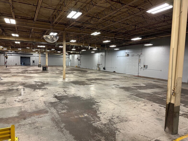 More Photos Of 7500 Shadwell Dr, Roanoke Manufacturing For Lease