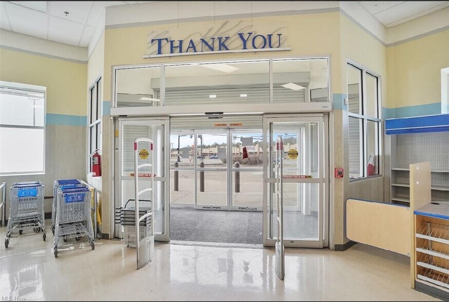 More Photos Of 7800 Cleveland Ave NW, North Canton Drugstore For Sale