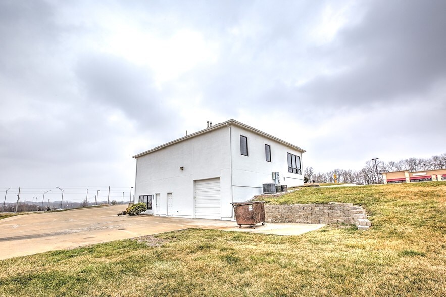 More Photos Of 130-136 Cherry Hill Dr, Belton Office Residential For Lease