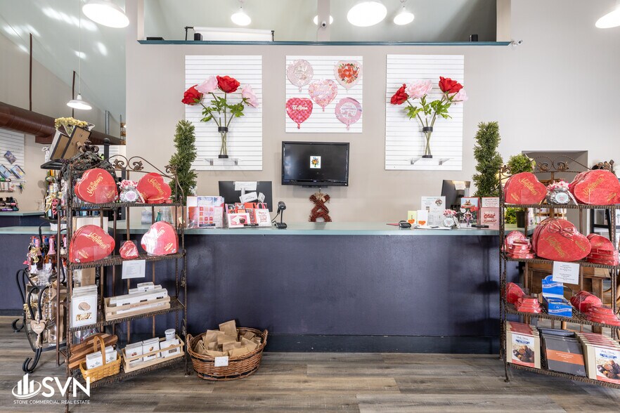 More Photos Of 141-143 Southgate Dr, Georgetown Freestanding For Lease