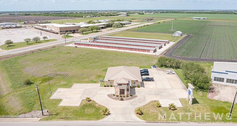 Primary Photo Of 603 State Highway 35 S, Port Lavaca General Retail For Sale