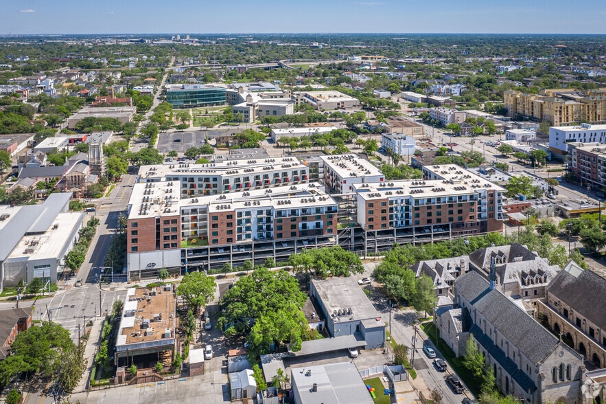 More Photos Of 3550 Main St, Houston Apartments For Lease