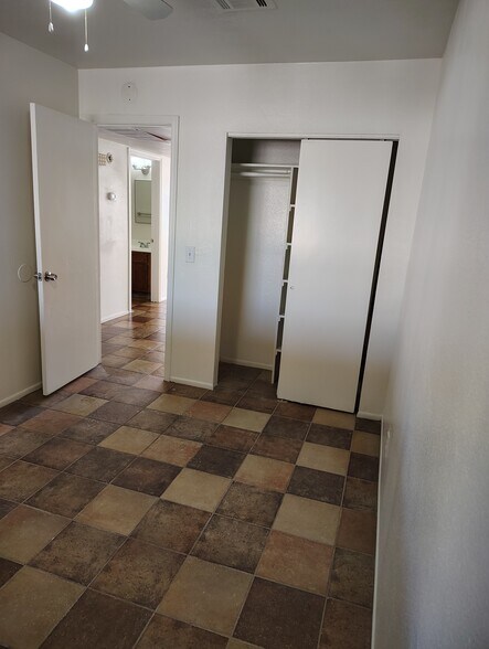 More Photos Of 2560 S Yavapai Rd, Apache Junction Multifamily For Sale