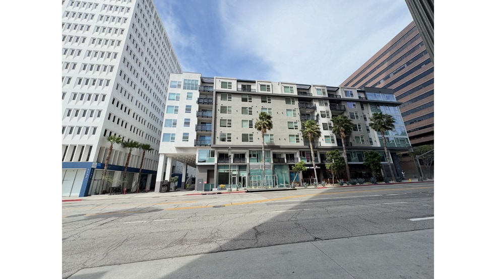 More Photos Of 1111 Wilshire Blvd, Los Angeles Apartments For Lease