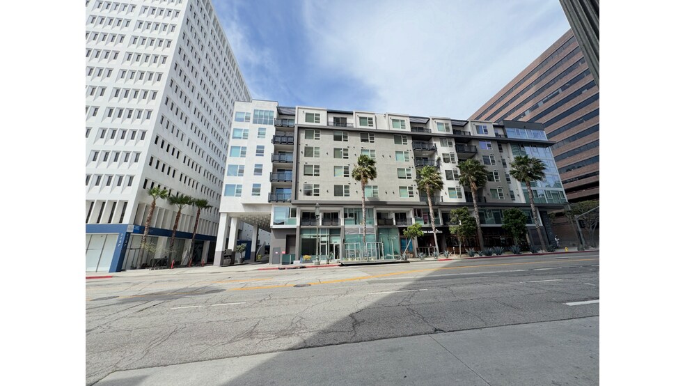 More Photos Of 1111 Wilshire Blvd, Los Angeles Apartments For Lease