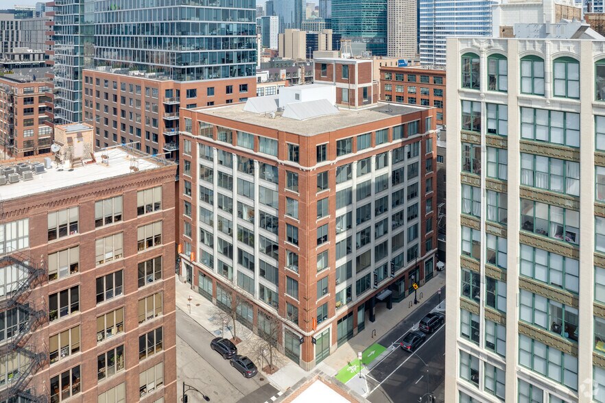 More Photos Of 850 W Jackson Blvd, Chicago Office For Lease