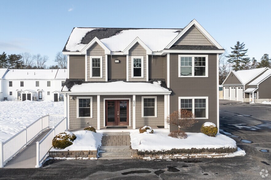 More Photos Of 630 Roosevelt Trl, Windham Office For Sale