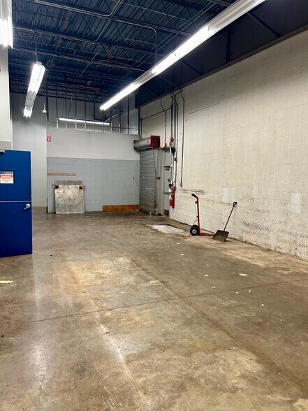 More Photos Of 1181 N Greece Rd, Rochester Freestanding For Lease