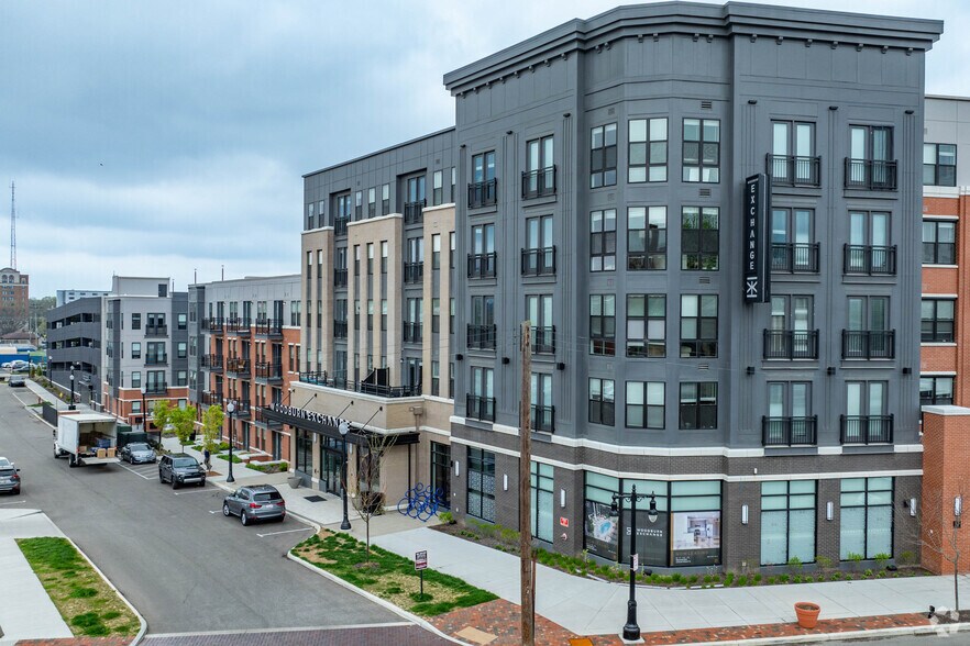 More Photos Of 2533 Woodburn Ave, Cincinnati Apartments For Lease