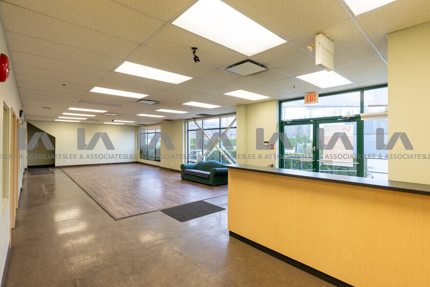 More Photos Of 18800-18806 96th Ave, Surrey Warehouse For Lease