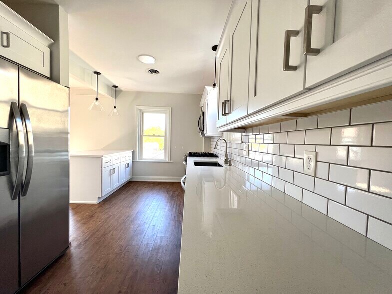 More Photos Of 24 S Centre St, Merchantville Restaurant For Sale