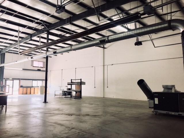 More Photos Of 332 Mountain View Dr, Johnstown Warehouse For Lease