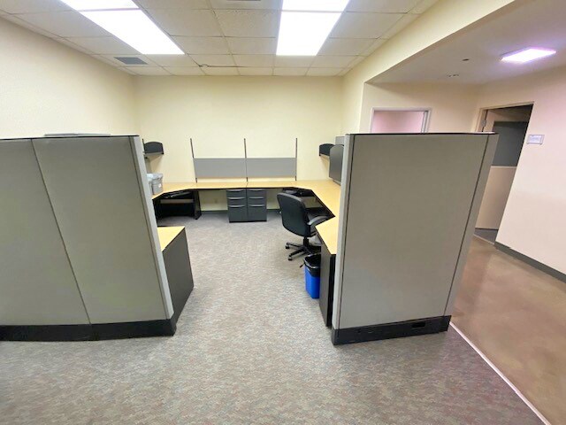 More Photos Of 6780 Cortona Dr, Goleta Industrial For Lease