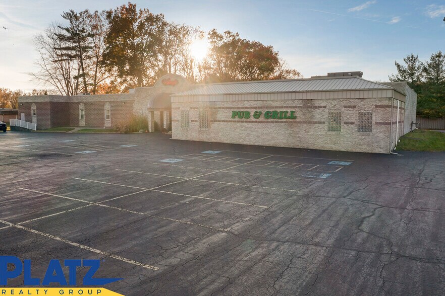 More Photos Of 425 Ridge Rd, Newton Falls Restaurant For Sale