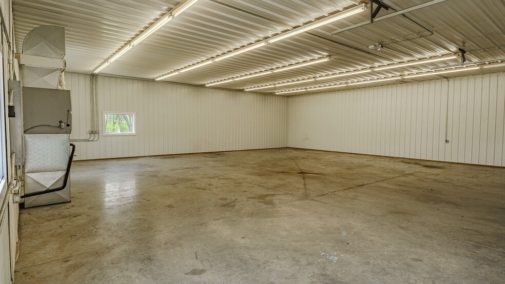 More Photos Of 608 Kenton, Reynolds Industrial For Sale