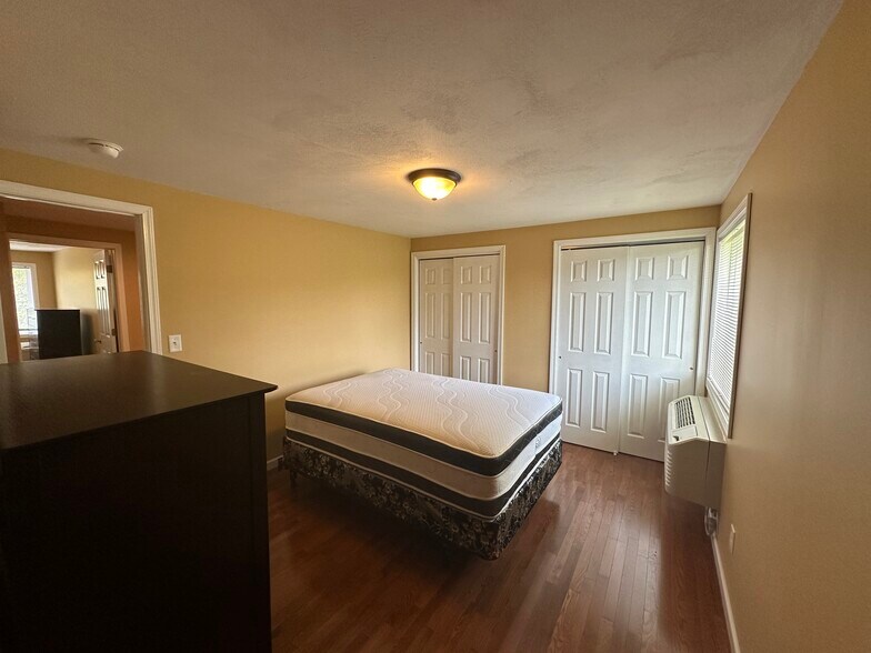 More Photos Of 205-274 Robert Dr, Syracuse Apartments For Sale