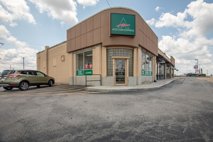 More Photos Of 10004 Gravois Rd, Saint Louis Storefront Retail Office For Lease
