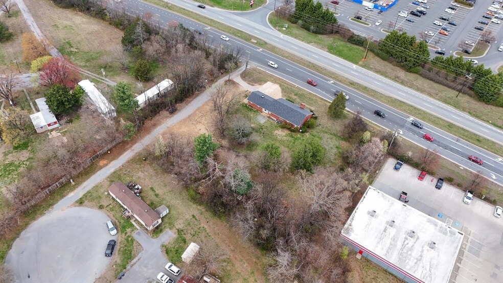 More Photos Of 1001 E Lynchburg Salem Tpke, Bedford Office For Sale