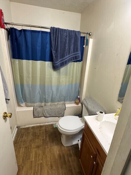 More Photos Of 509 Last Resort Ct, Cumberland Multifamily For Sale