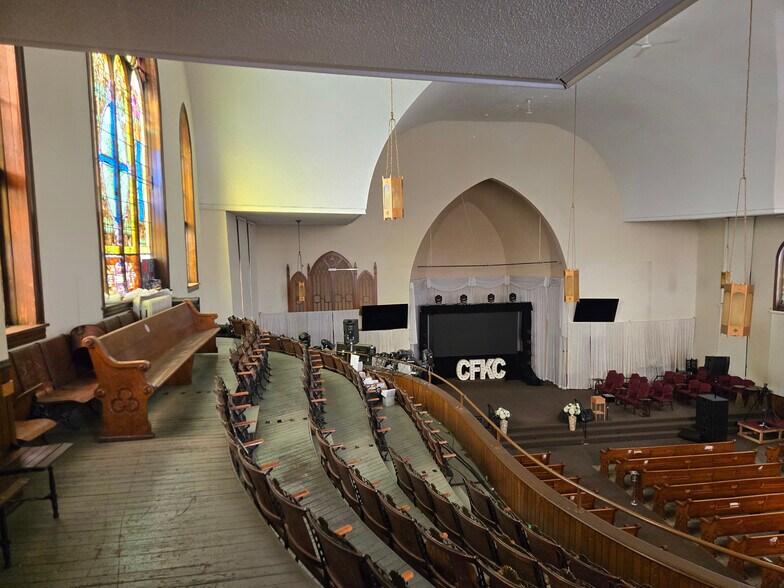 More Photos Of 697 13th Ave NE, Minneapolis Religious Facility For Sale