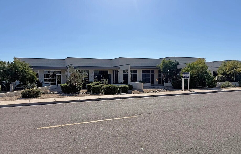 More Photos Of 8321 E Evans Rd, Scottsdale Warehouse For Lease