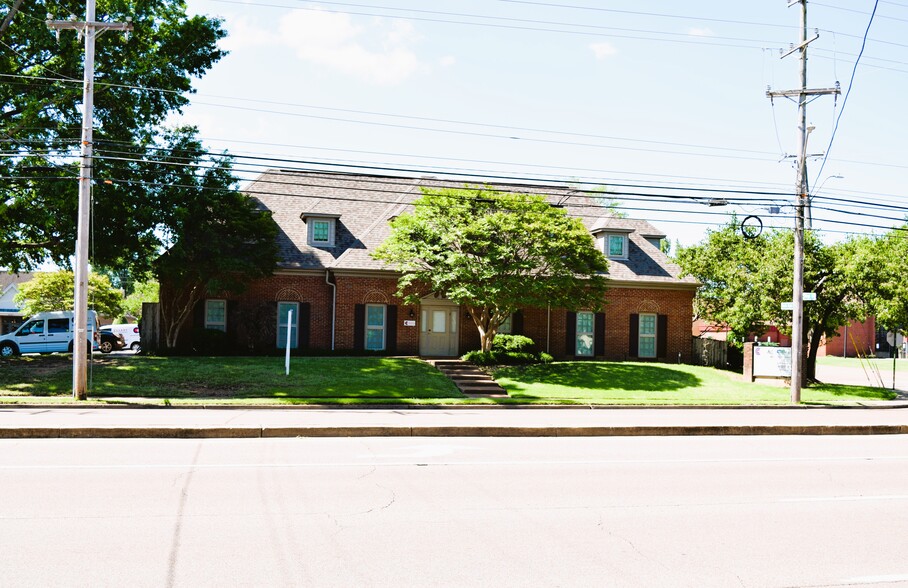 Primary Photo Of 6555 Stage Rd, Memphis Medical For Sale