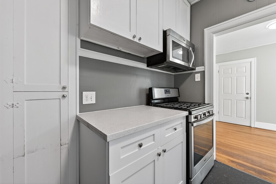 More Photos Of 3410 Austin St, Houston Office Residential For Lease