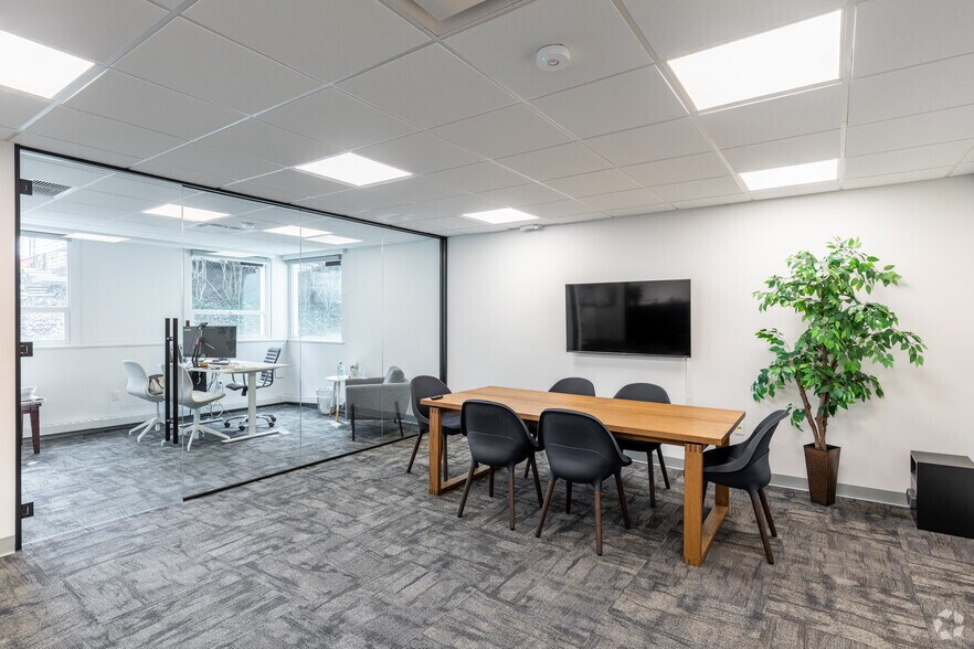 More Photos Of 83 East Ave, Norwalk Medical For Lease