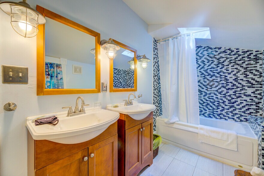 More Photos Of 4188 Nelson Rd, New Church Hotel For Sale