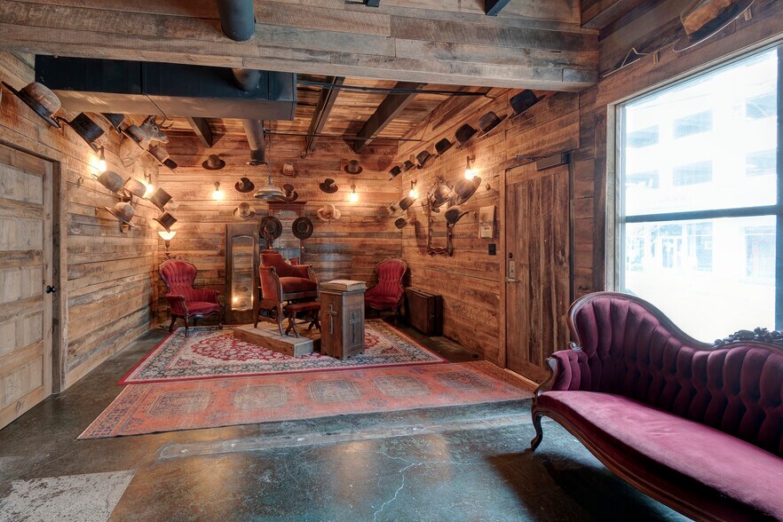 More Photos Of 114-116 17th Ave S, Nashville Office For Sale