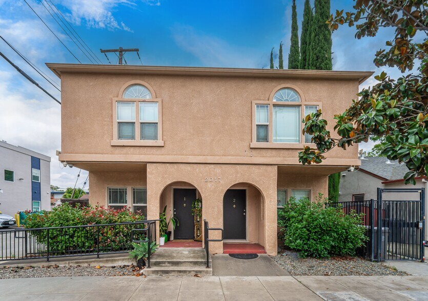 More Photos Of 2017 30th St, Sacramento Apartments For Sale