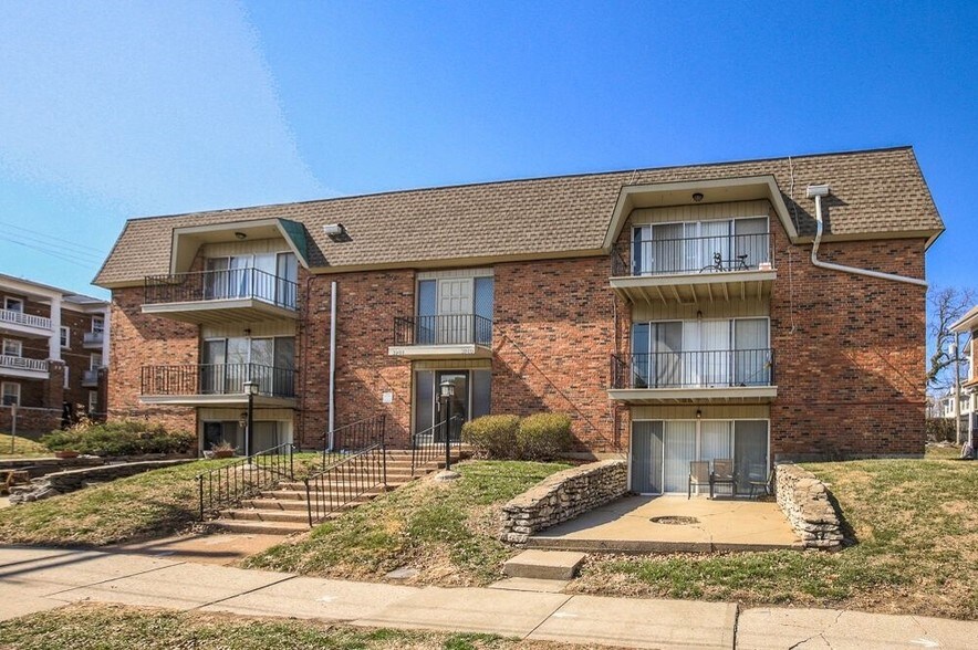 Primary Photo Of 3740 Wyandotte St, Kansas City Apartments For Sale