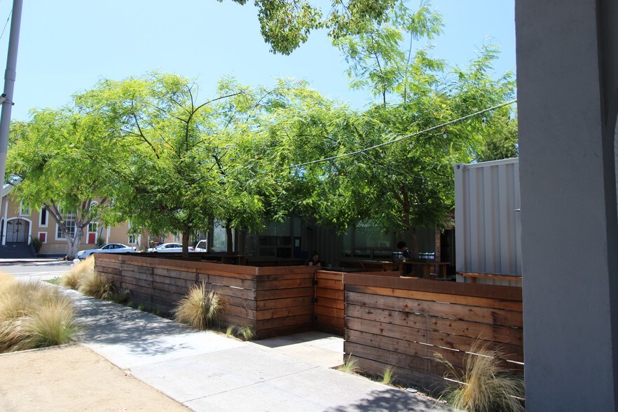 More Photos Of 613 E Santa Ana Blvd, Santa Ana Storefront Retail Residential For Lease